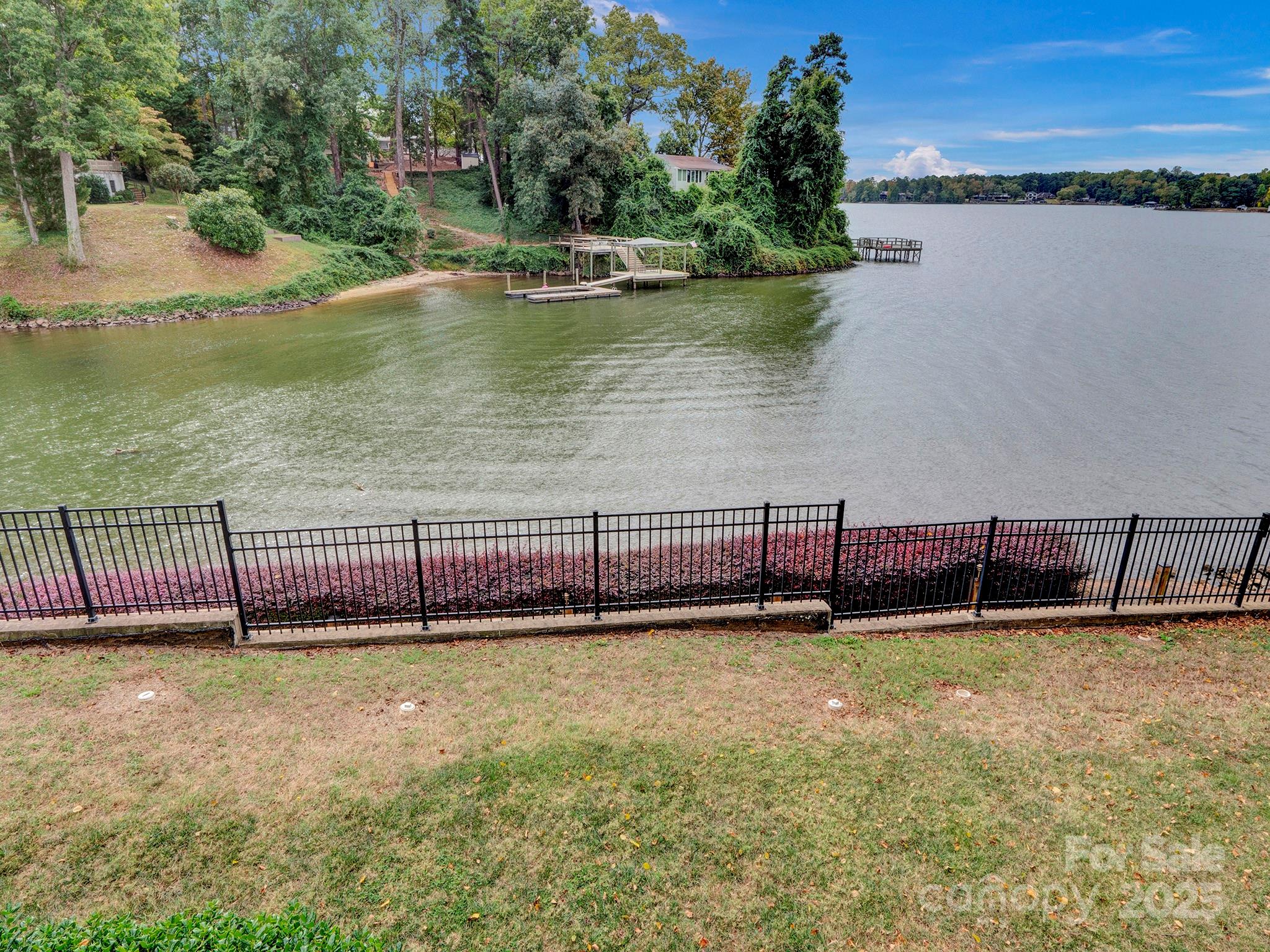 14043 Queens Harbor Road Charlotte, NC 28278 - Photo 8 of 38