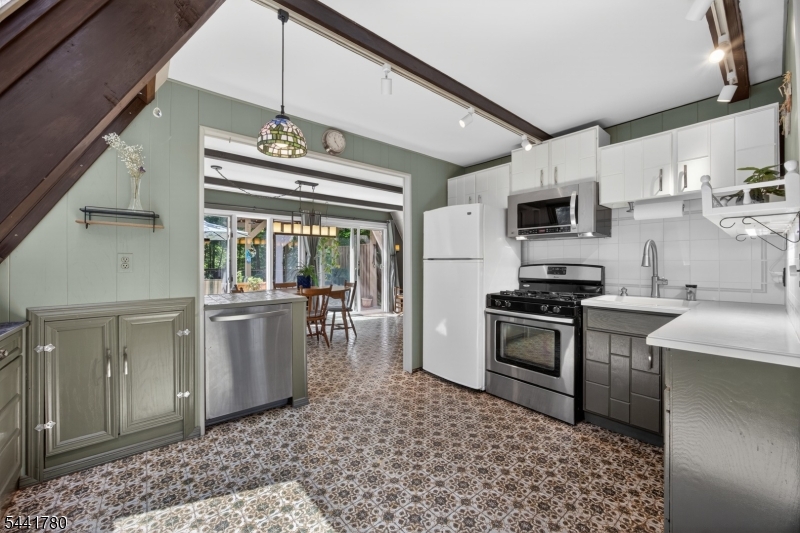 420 Phillips Road Vernon, NJ 07422 - Photo 17 of 45
