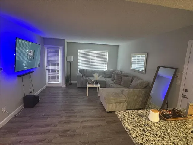 $1,399 | 10200 Gandy Boulevard North, Unit 1116, St. Petersburg, FL 33702