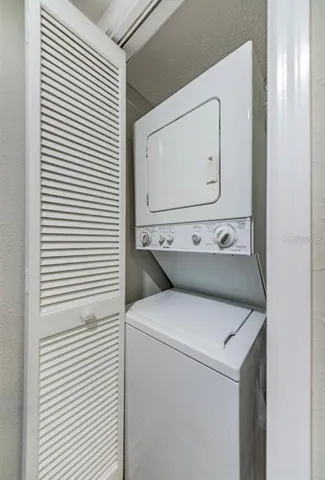 $1,399 | 10200 Gandy Boulevard North, Unit 1116, St. Petersburg, FL 33702