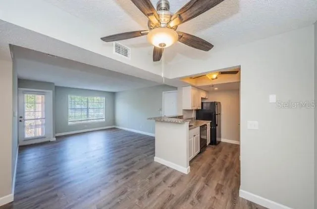 $1,399 | 10200 Gandy Boulevard North, Unit 1116, St. Petersburg, FL 33702