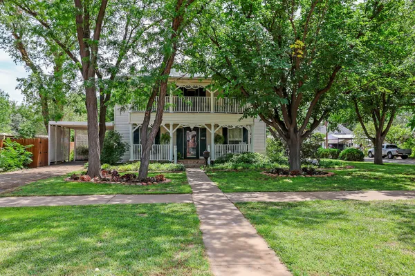 $394,900 | 1000 5th Avenue, Canyon, TX 79015