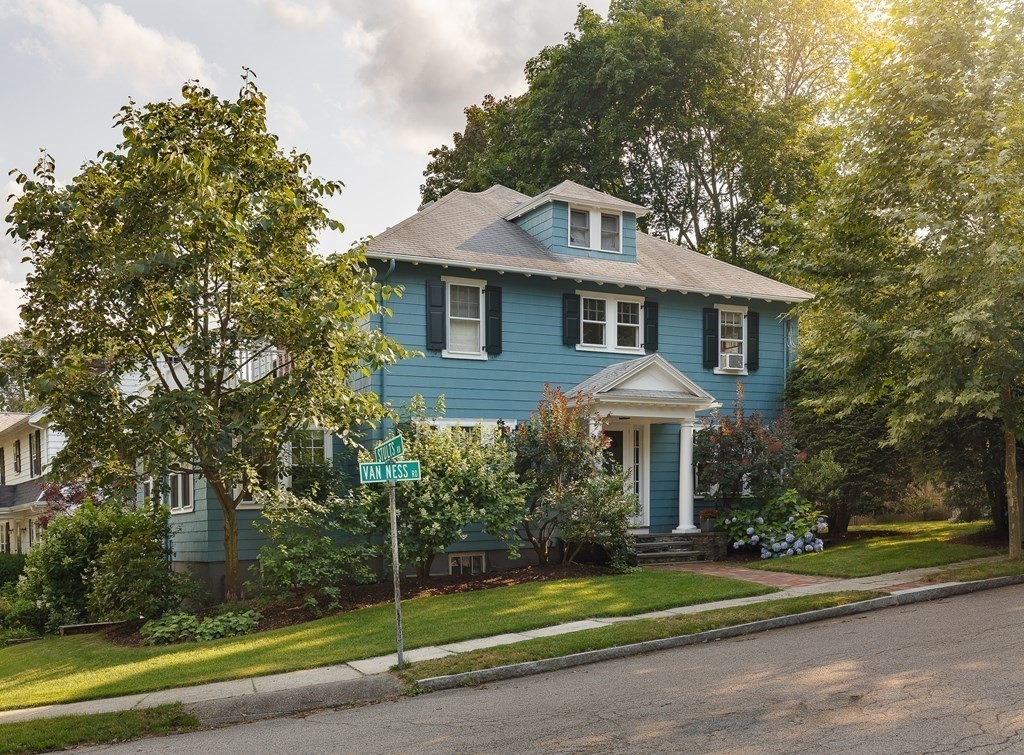 89 Van Ness Road Belmont, MA 02478 - Photo 10 of 38 Gallery Image 10