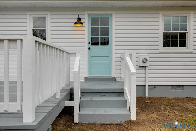 a view of front door and small space