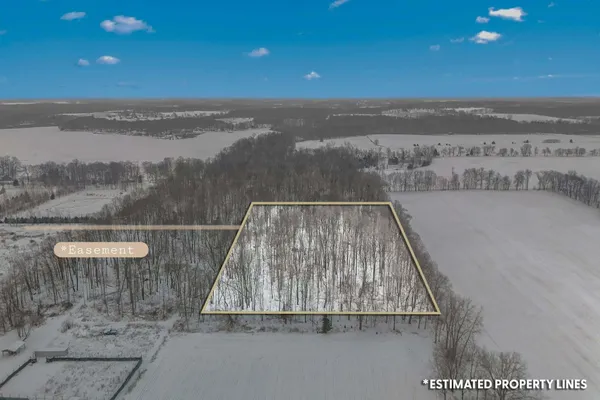 $48,000 | 8875 Kellogg Drive, Reading, MI 49274