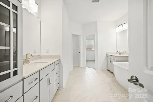 $674,900 | 2023 Waxhaw Crossing Drive, Unit 245, Waxhaw, NC 28173