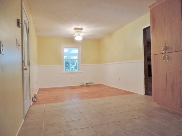 470 Tokeena Road Seneca, SC 29678 - Photo 8 of 25 Gallery Image 8