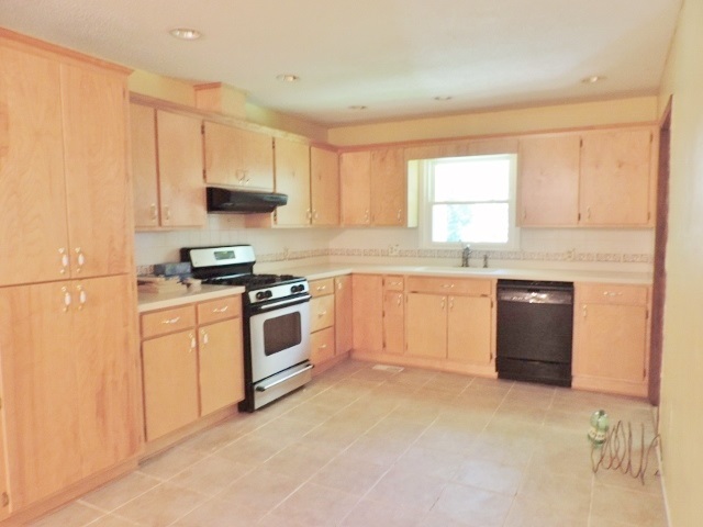 470 Tokeena Road Seneca, SC 29678 - Photo 9 of 25 Gallery Image 9