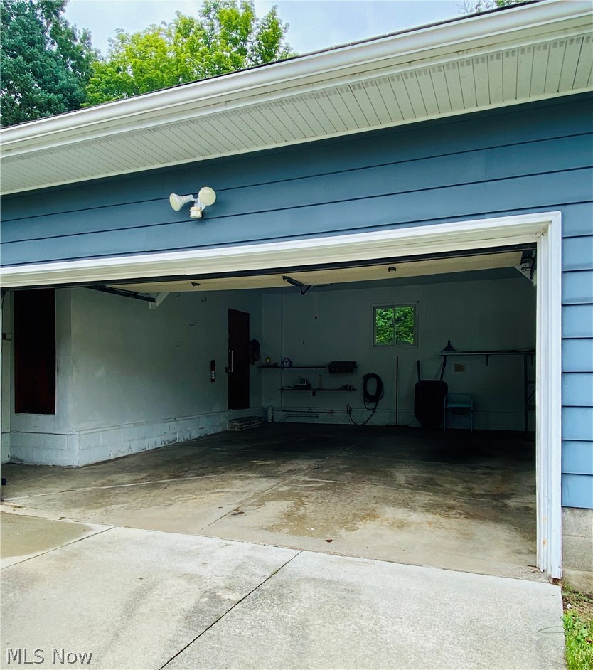 3166 Oser Road Norton, OH 44203 - Photo 3 of 32