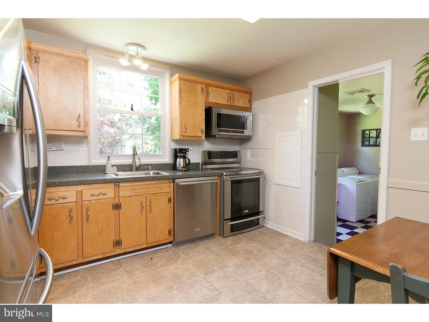 733 Alene Road Ambler, PA 19002 - Photo 6 of 25 Kitchen