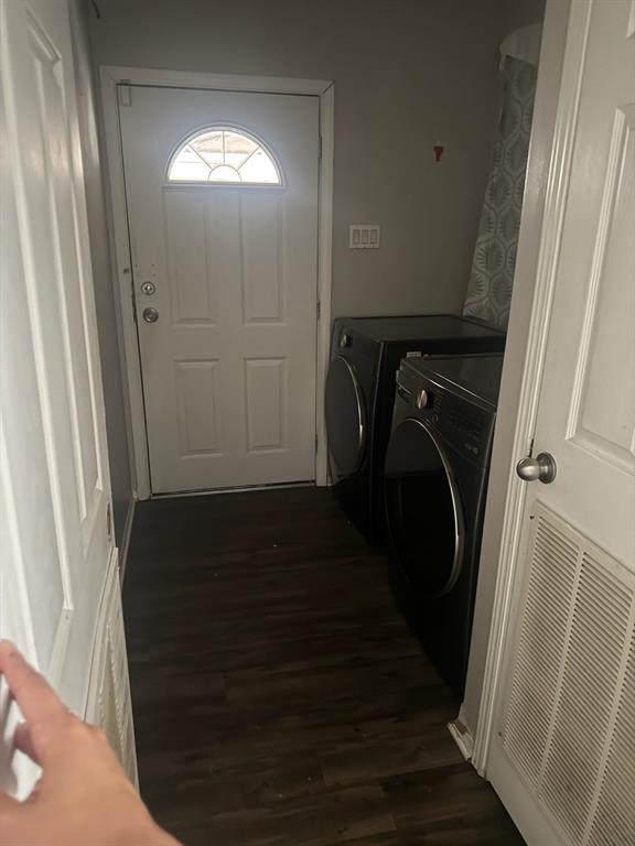 3814 Middlefield Street, Unit DA Dallas, TX 75253 - Photo 3 of 7 a view of walk in closet