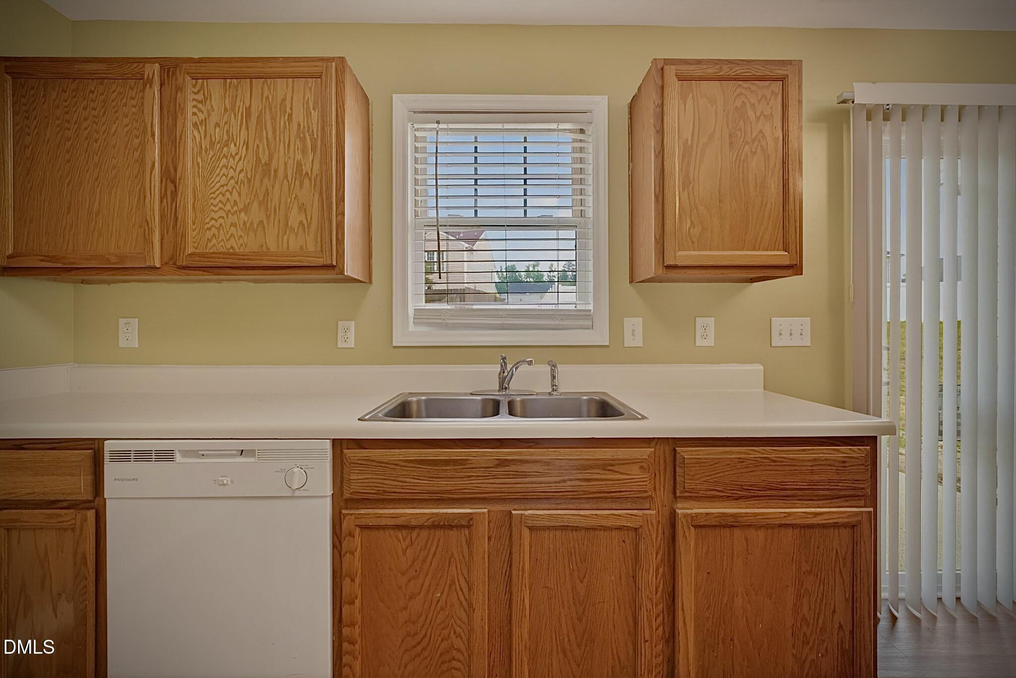 5415 Gunnette Drive Raleigh, NC 27610 - Photo 30 of 37 31-web-or-mls-DSC03943
