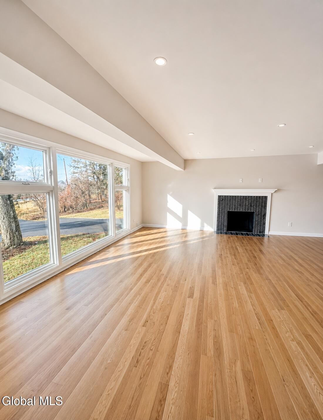 643 Riverview Road Clifton Park, NY 12148 - Photo 8 of 27 7576AEFE-8A2A-46FE-8961-025036A1B0EE