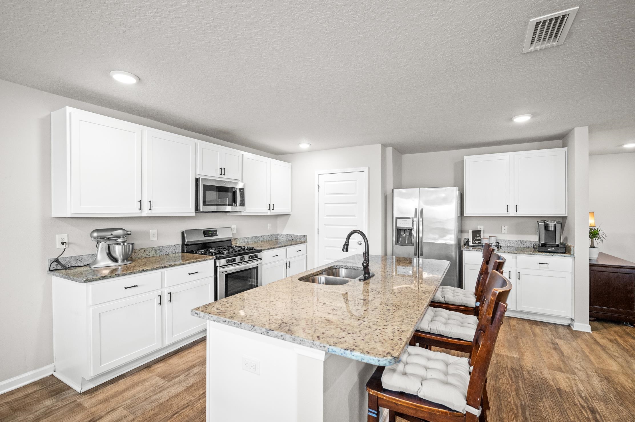 8299 Ogilvy Court Daphne, AL 36526 - Photo 10 of 35 Kitchen