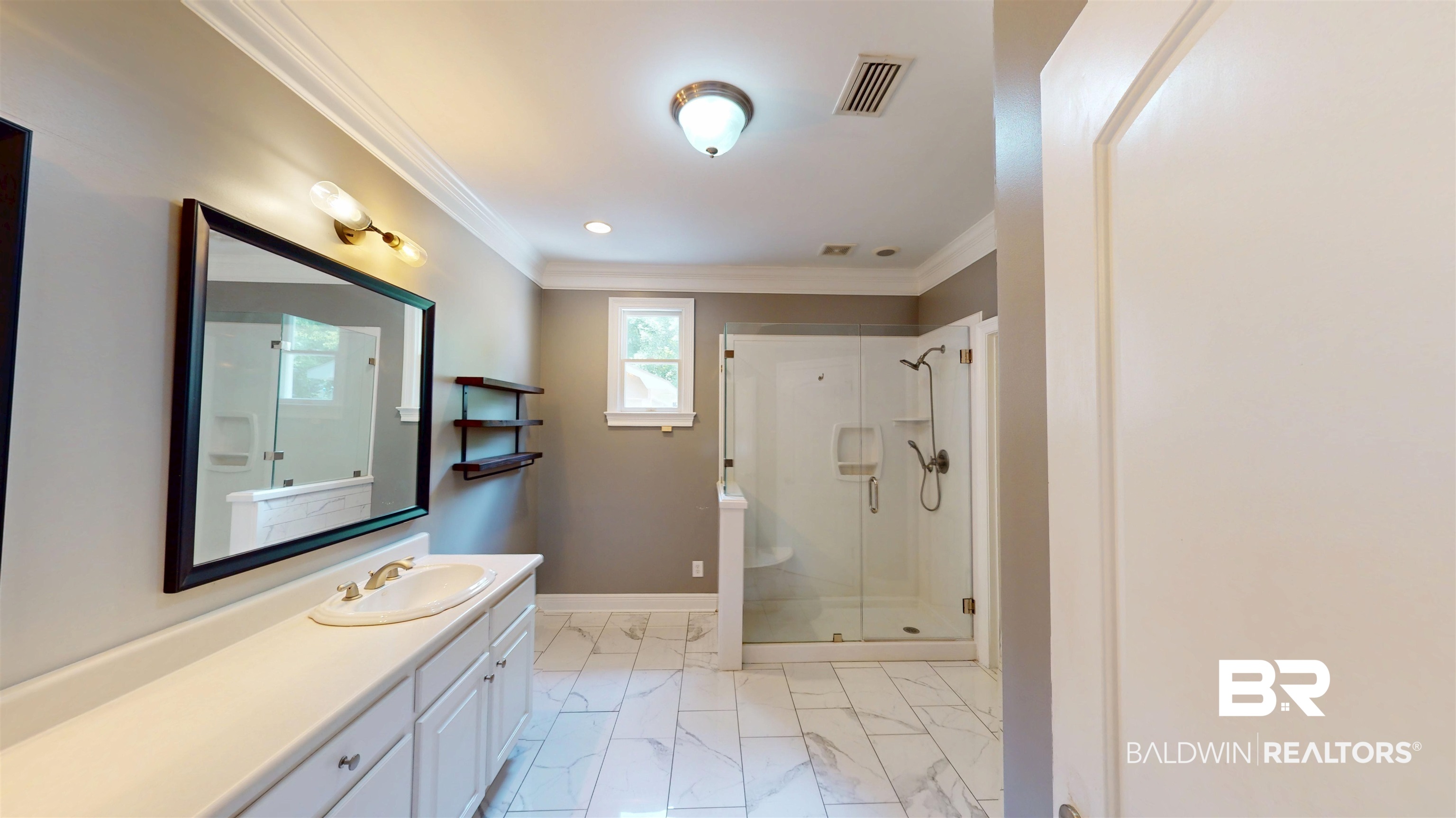 1651 Laurel Street Mobile, AL 36604 - Photo 11 of 28 Bathroom