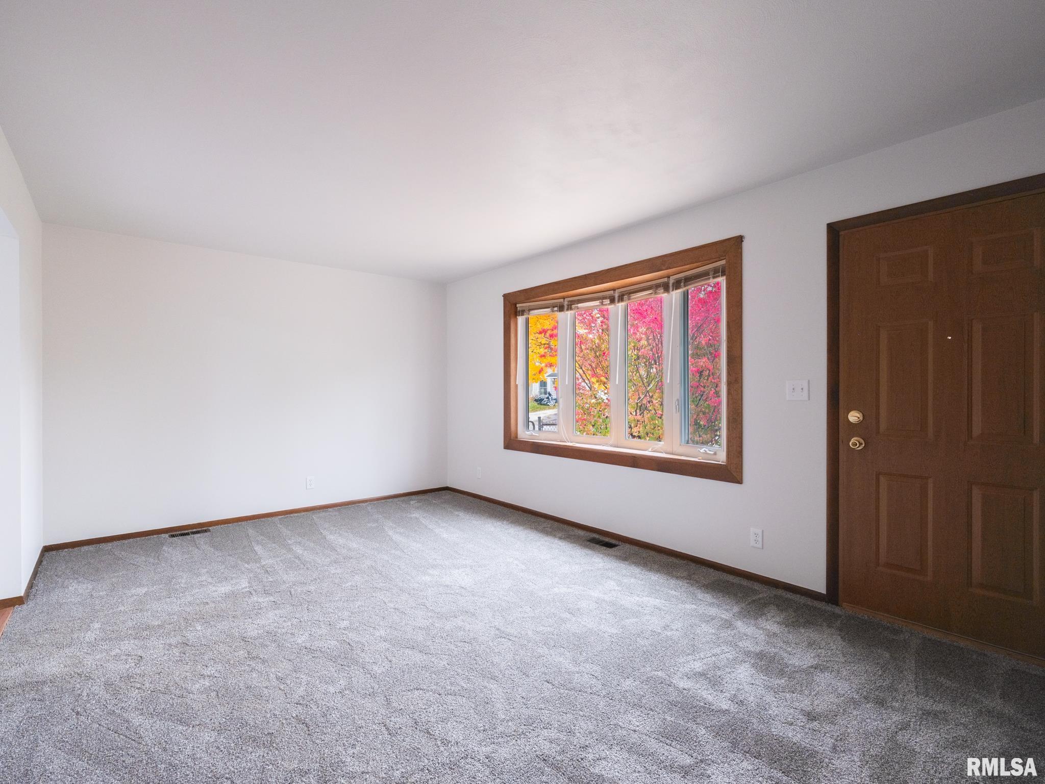 232 Briargate Road Washington, IL 61571 - Photo 3 of 54 Gallery Image 3