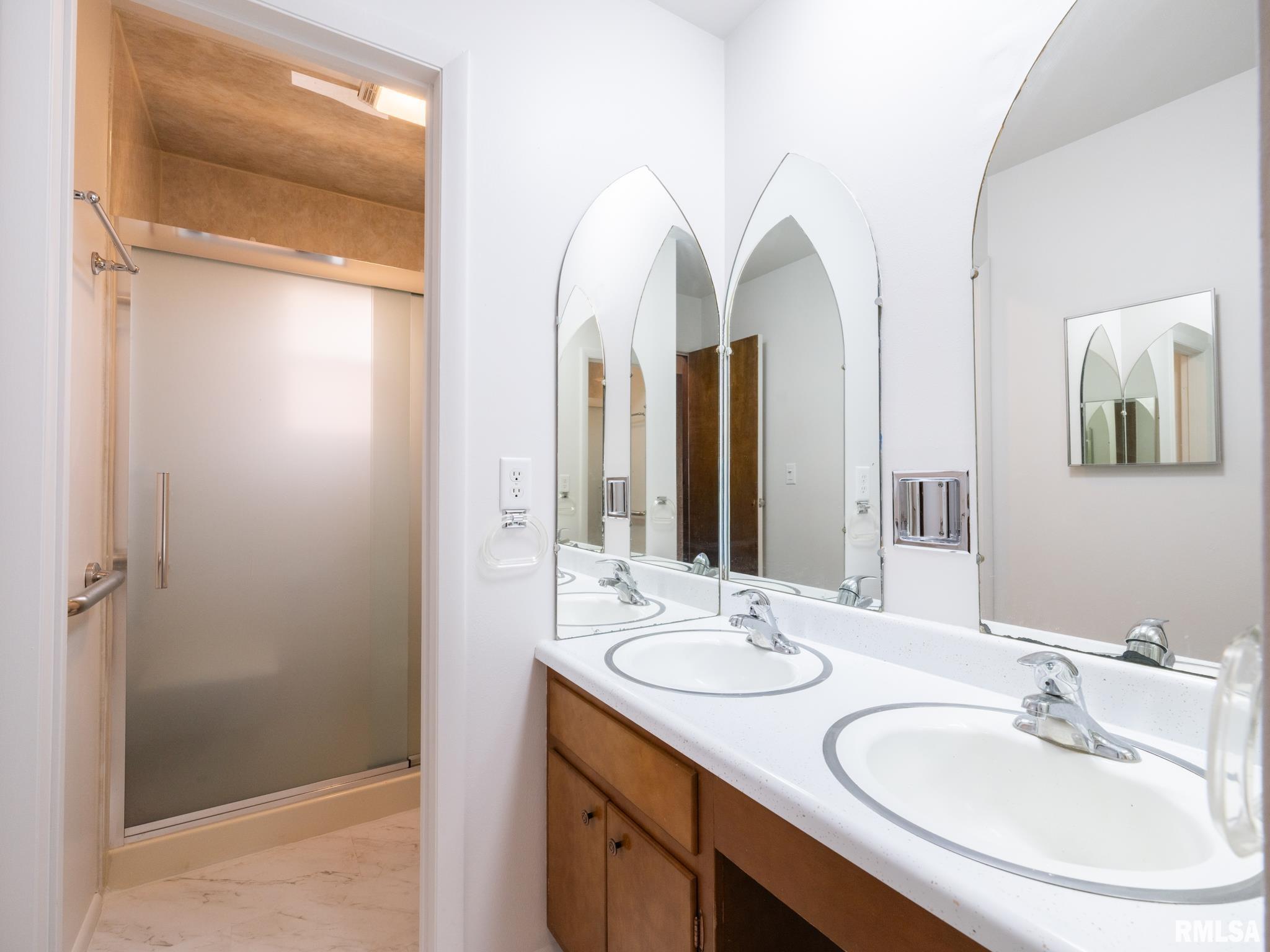 232 Briargate Road Washington, IL 61571 - Photo 31 of 54 Gallery Image 31