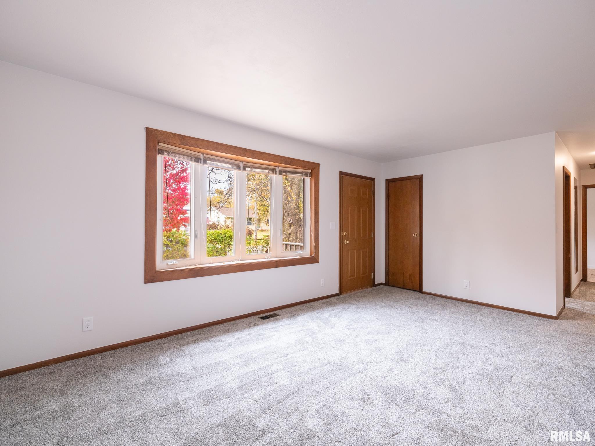 232 Briargate Road Washington, IL 61571 - Photo 8 of 54 Gallery Image 8