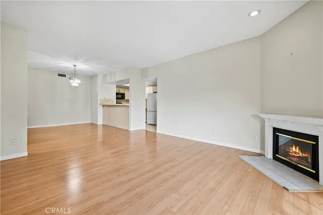 $699,000 | 435 East Valencia Avenue, Unit 201, Burbank, CA 91501