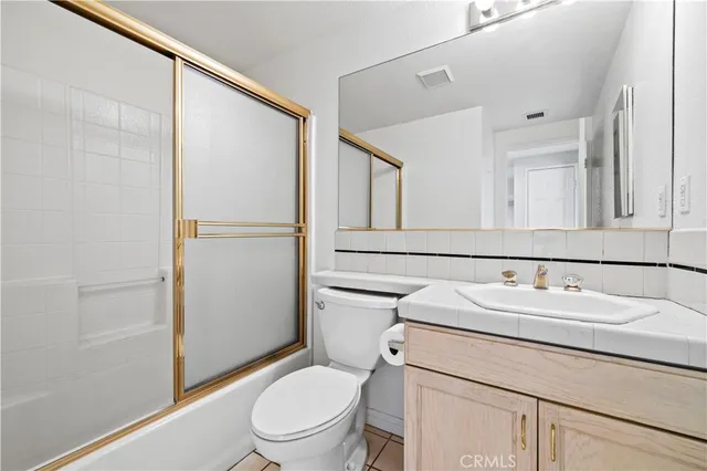 $699,000 | 435 East Valencia Avenue, Unit 201, Burbank, CA 91501