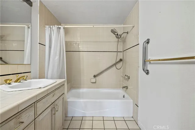 $699,000 | 435 East Valencia Avenue, Unit 201, Burbank, CA 91501