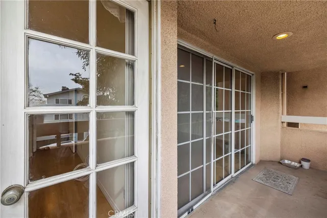 $699,000 | 435 East Valencia Avenue, Unit 201, Burbank, CA 91501