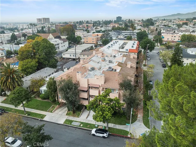 $699,000 | 435 East Valencia Avenue, Unit 201, Burbank, CA 91501