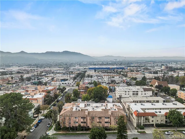 $699,000 | 435 East Valencia Avenue, Unit 201, Burbank, CA 91501