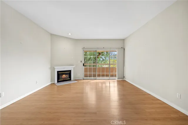 $699,000 | 435 East Valencia Avenue, Unit 201, Burbank, CA 91501