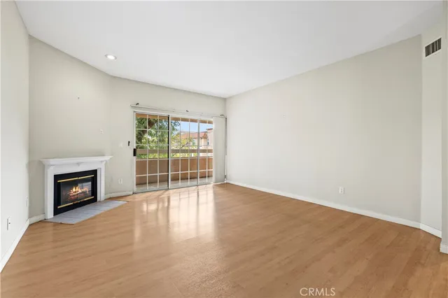 $699,000 | 435 East Valencia Avenue, Unit 201, Burbank, CA 91501