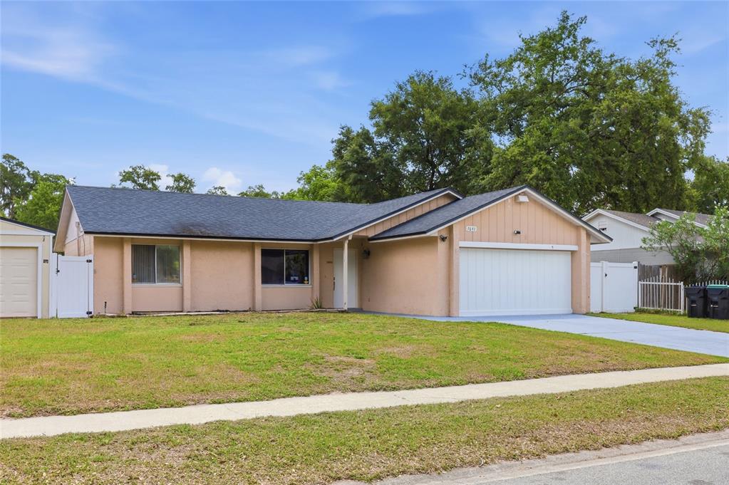 7641 Compass Drive Orlando, FL 32810 - Photo 3 of 33
