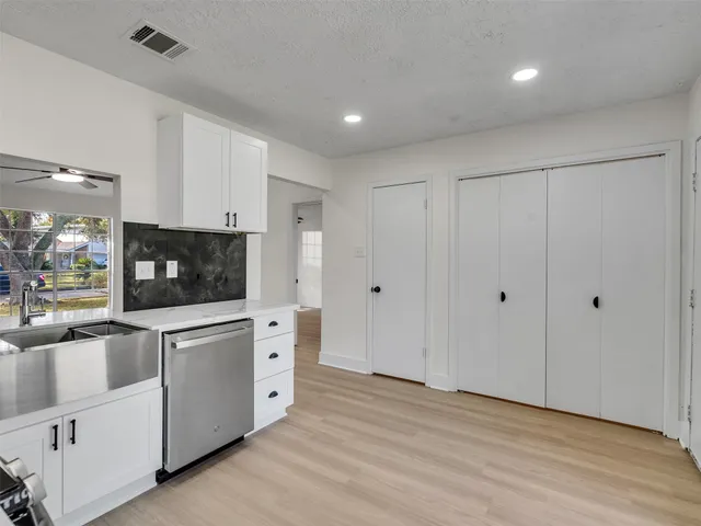 $219,000 | 455 Capehill Drive, Houston, TX 77598