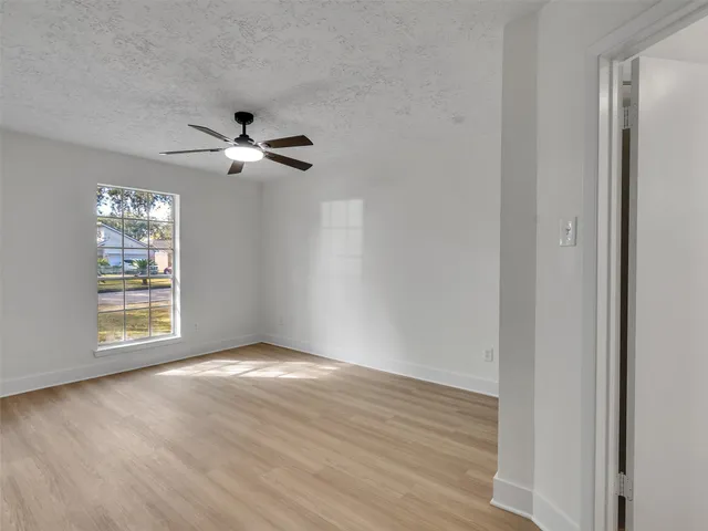 $219,000 | 455 Capehill Drive, Houston, TX 77598