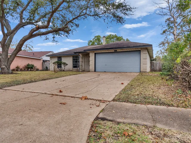 $219,000 | 455 Capehill Drive, Houston, TX 77598