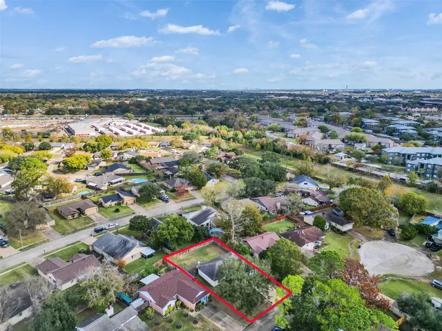 $219,000 | 455 Capehill Drive, Houston, TX 77598