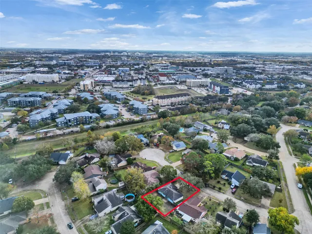 $219,000 | 455 Capehill Drive, Houston, TX 77598