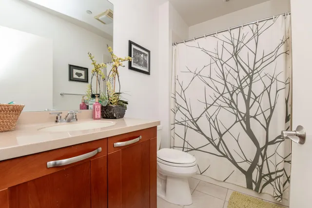 $484,900 | 1522 North Prospect Avenue, Unit 301, Milwaukee, WI 53202