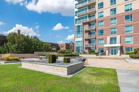 $484,900 | 1522 North Prospect Avenue, Unit 301, Milwaukee, WI 53202