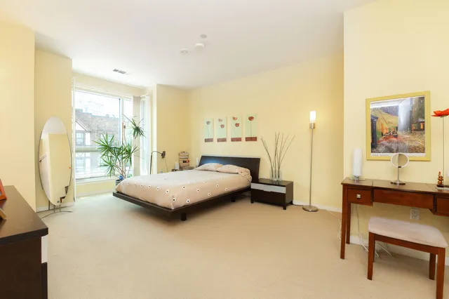 $484,900 | 1522 North Prospect Avenue, Unit 301, Milwaukee, WI 53202