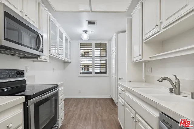 $6,000 | 2131 Century Park Lane, Unit 307, Los Angeles, CA 90067