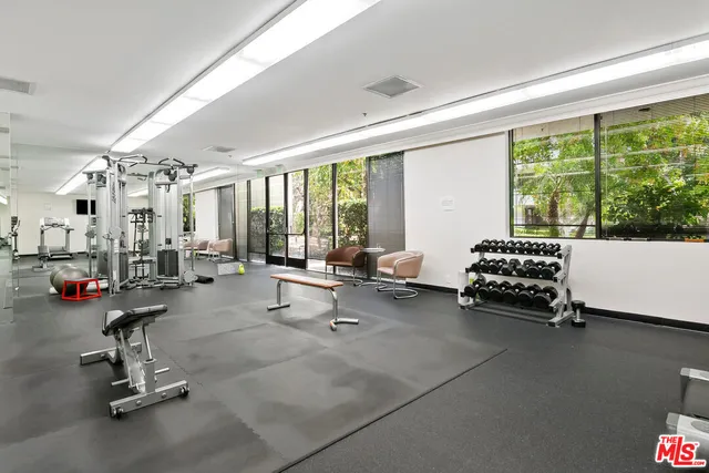 $6,000 | 2131 Century Park Lane, Unit 307, Los Angeles, CA 90067