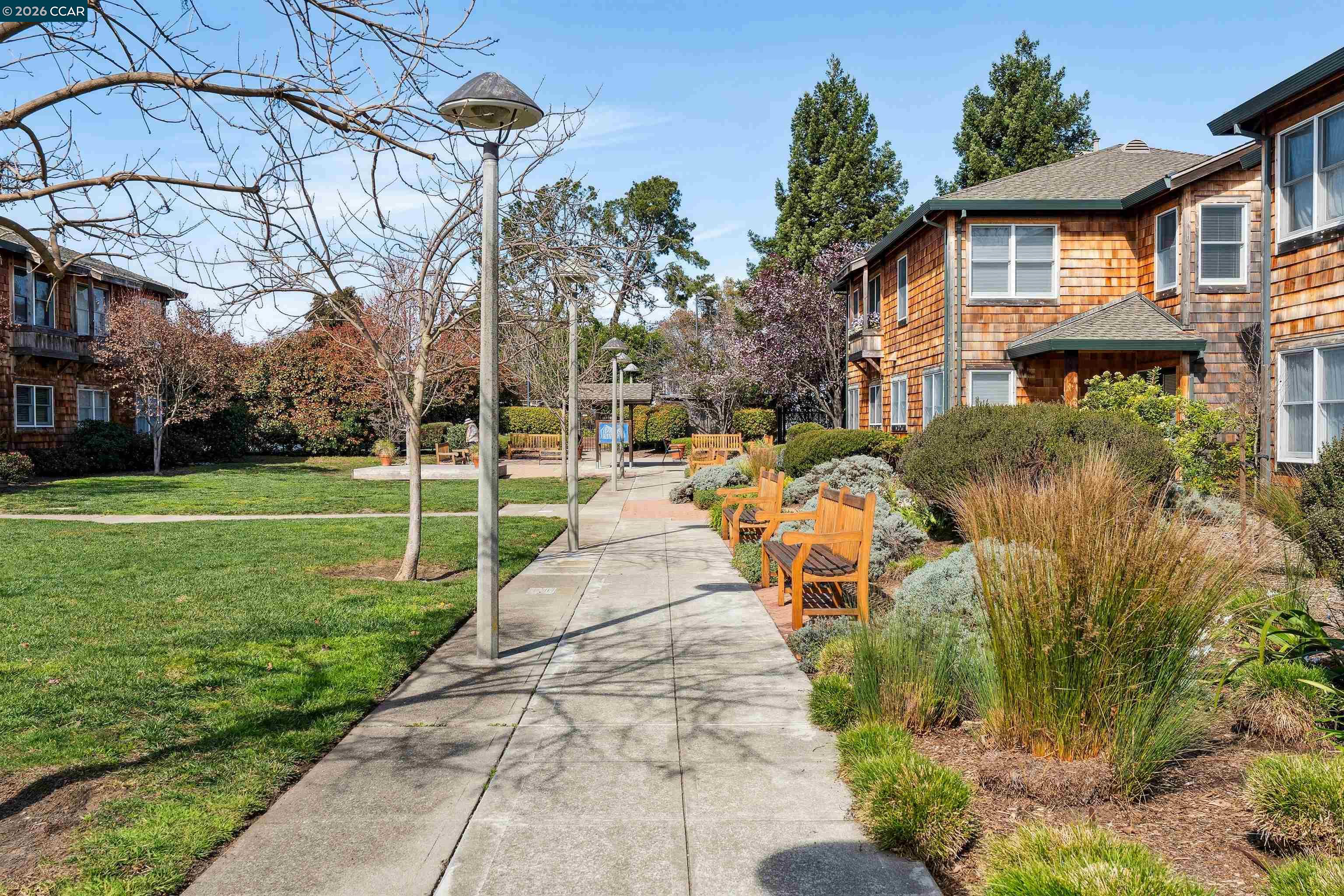 405 Centre Court Alameda, CA 94502 - Photo 36 of 45