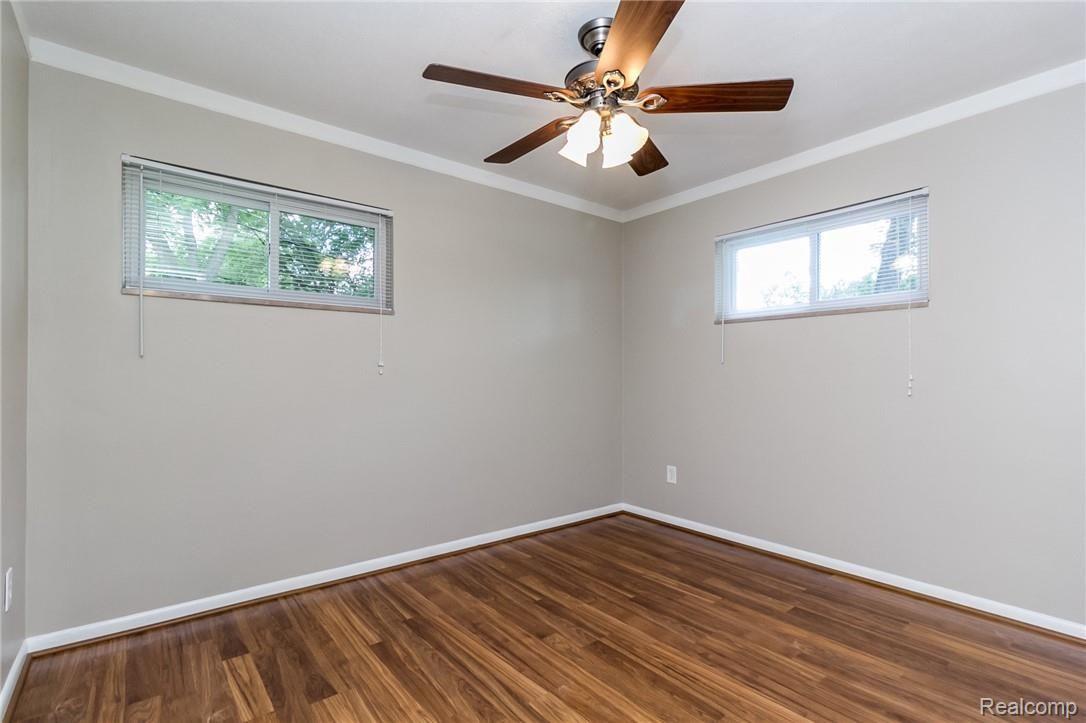 32740 Raphael Road Farmington, MI 48336 - Photo 12 of 36 32740 Raphael-10.jpg