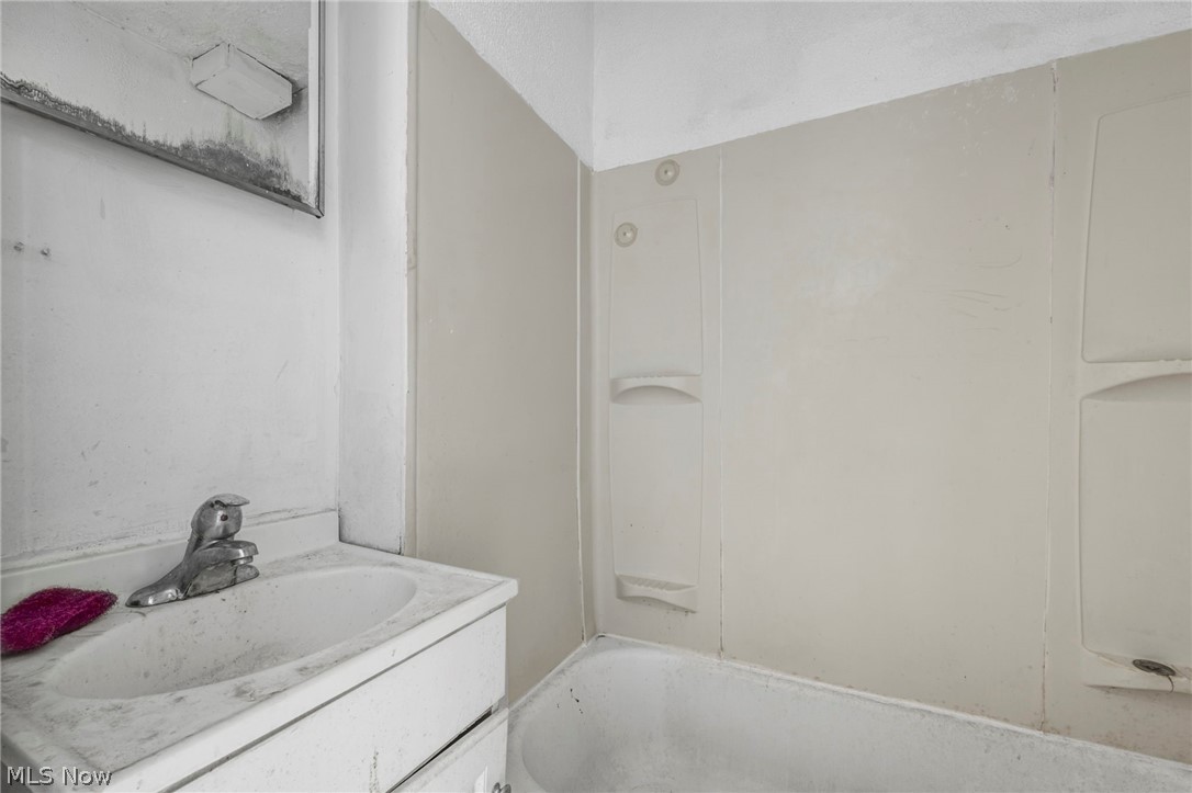 1961 Coltman Road Cleveland, OH 44106 - Photo 38 of 44 Unit 2