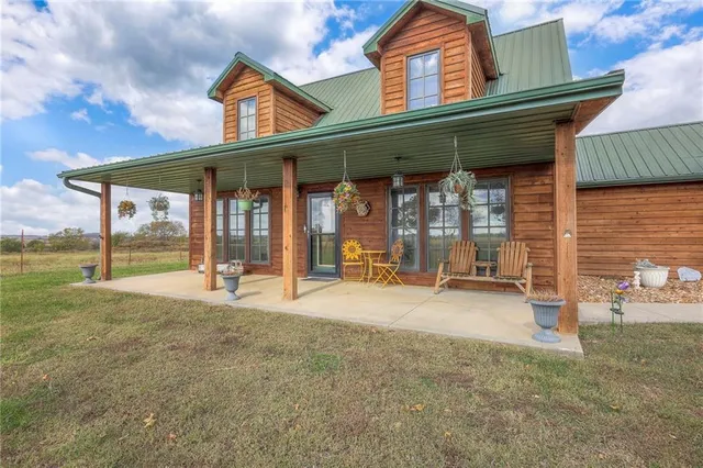 $725,000 | 6950 Northeast State Route, Butler, MO 64730