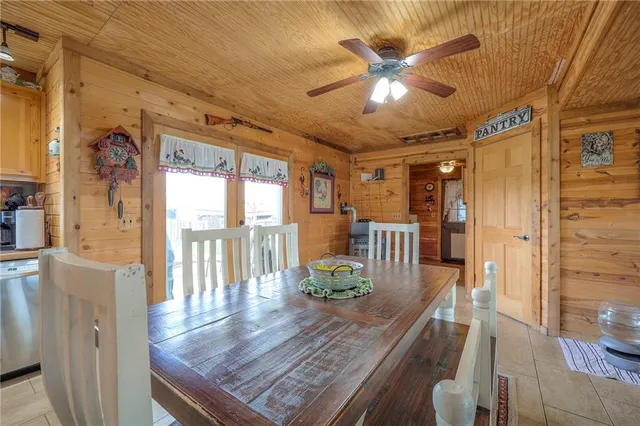 $725,000 | 6950 Northeast State Route, Butler, MO 64730