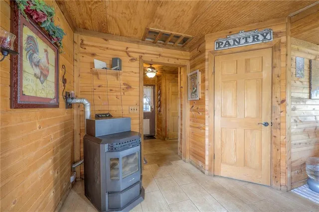 $725,000 | 6950 Northeast State Route, Butler, MO 64730