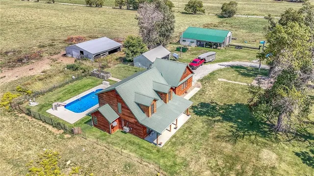 $725,000 | 6950 Northeast State Route, Butler, MO 64730