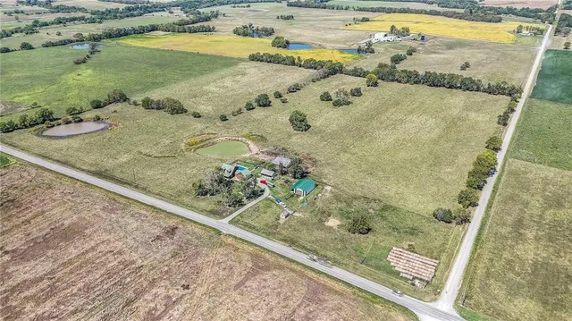$725,000 | 6950 Northeast State Route, Butler, MO 64730