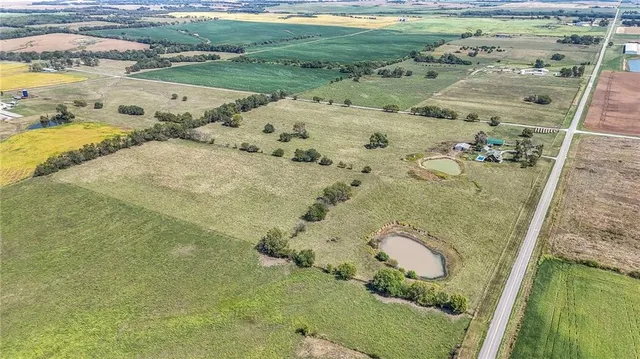 $725,000 | 6950 Northeast State Route, Butler, MO 64730